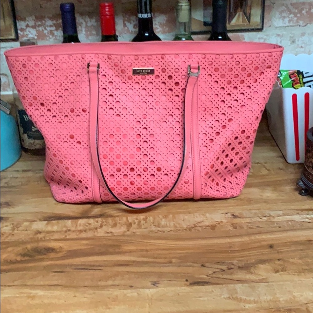 Pinkish Kate spade purse. USED CONDITION
